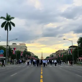 avenida que liga Barueri a Carapicuíba