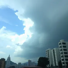 tempestade com ventos de 100 km/h